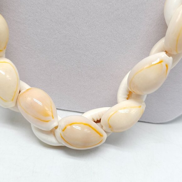 Cowrie Shell Necklace 30 Inch Bohemian Style No Clasp Hawaiian - Picture 3 of 5